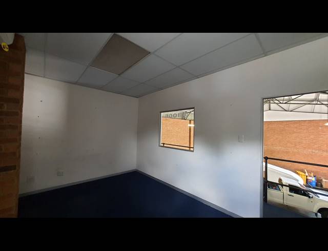 410M² WAREHOUSE TO LET IN SEBENZA